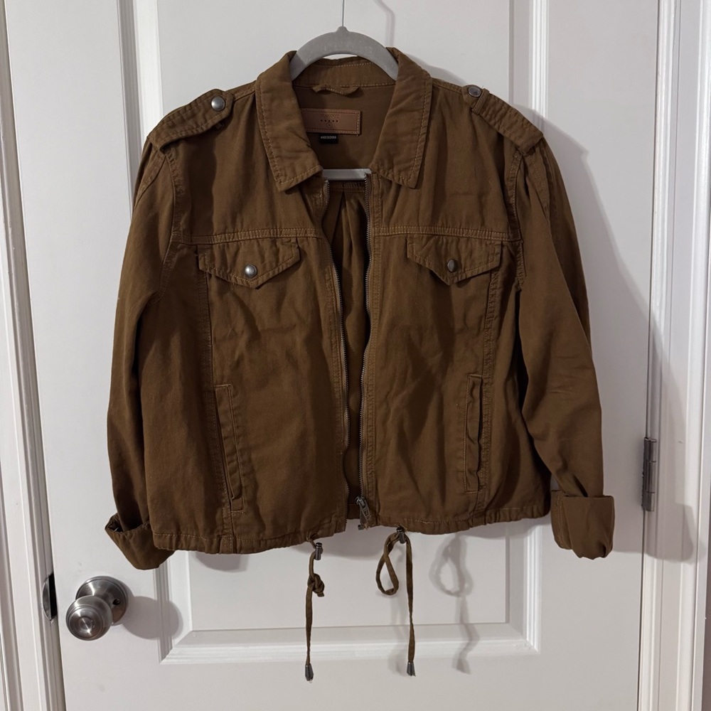 Blank NYC Brown Utility Jacket with Cropped Style and Prominent Collar